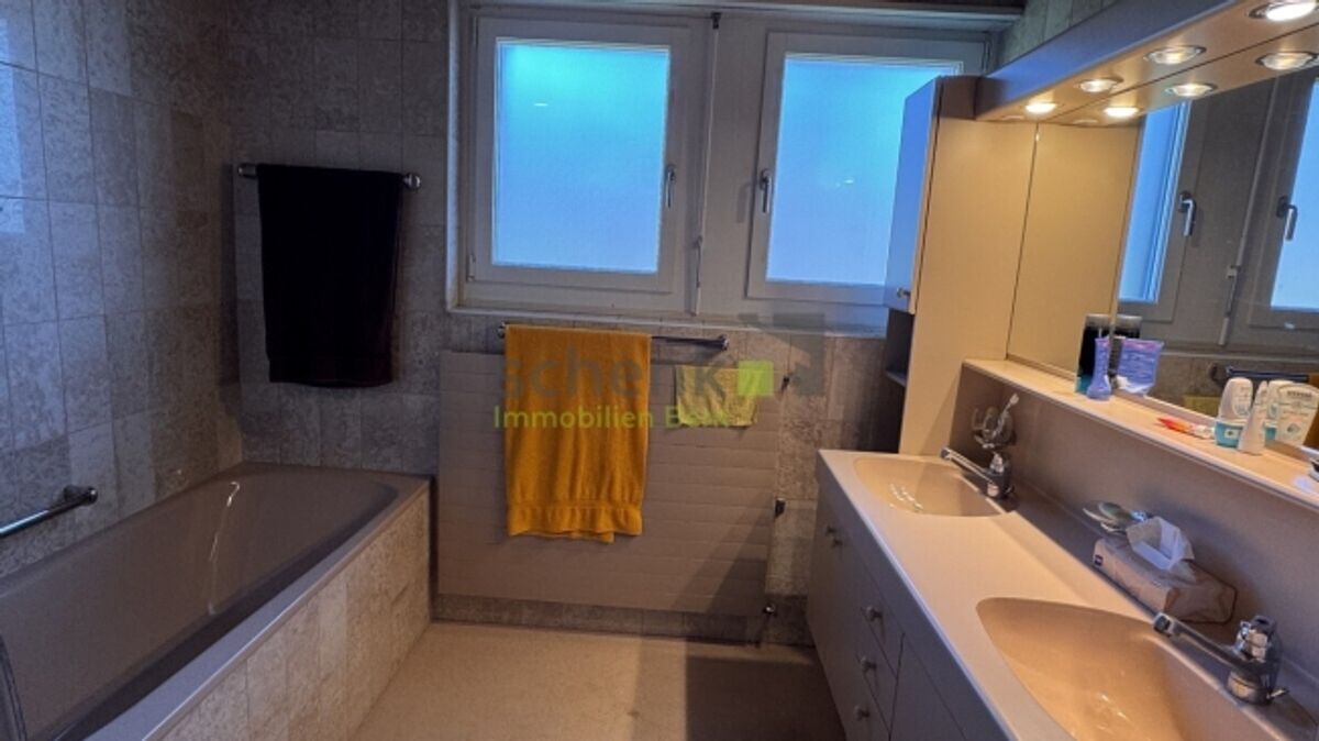 Grosszügiges Zuhause an ruhiger und sonniger Lage - 11