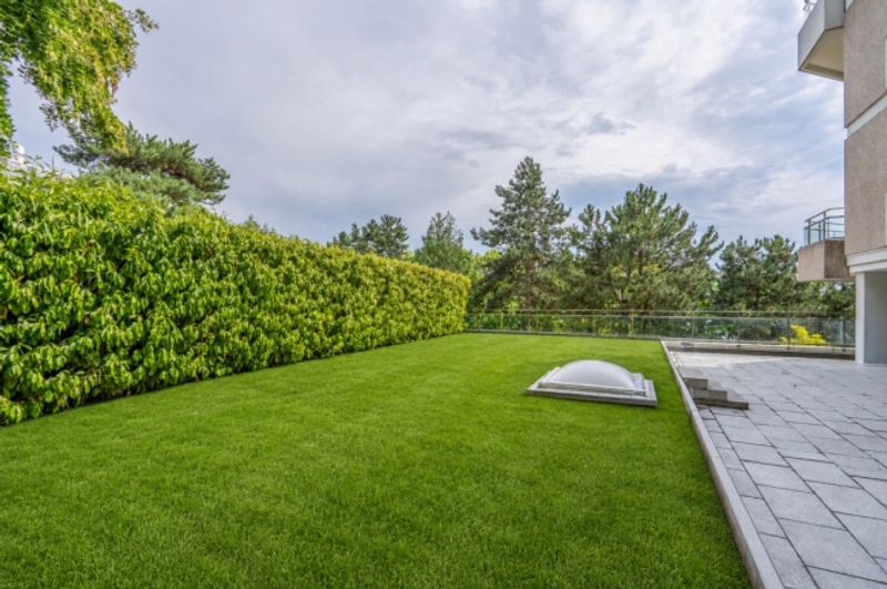 Außergewöhnliches Doppelhaus mit Terrasse und Garten im Herzen von Lausanne - 13
