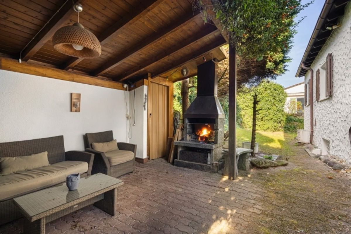 Ruhige, begehrte Familienoase mit Garten, Pergola und Aussencheminée - 11