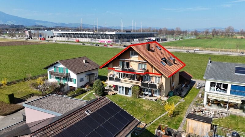 Grosszügig, 6.5 Zimmer, Top-Aussicht, perfekte Lage und 3 Balkone - 3