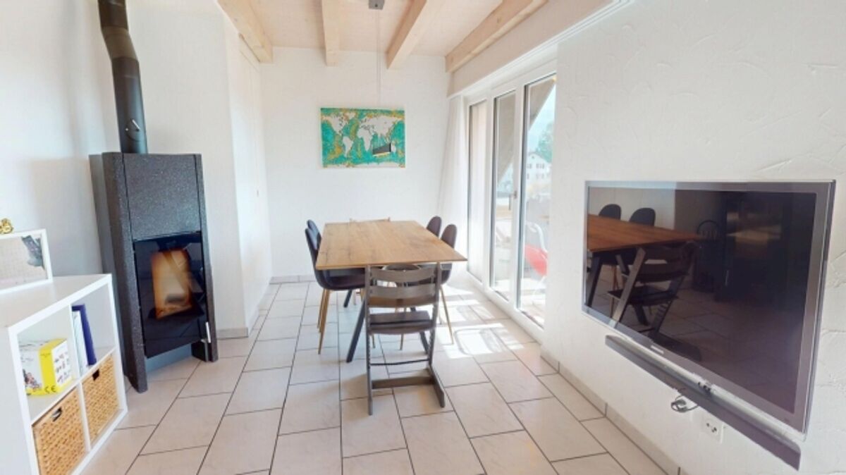 Grosszügig, 6.5 Zimmer, Top-Aussicht, perfekte Lage und 3 Balkone - 6