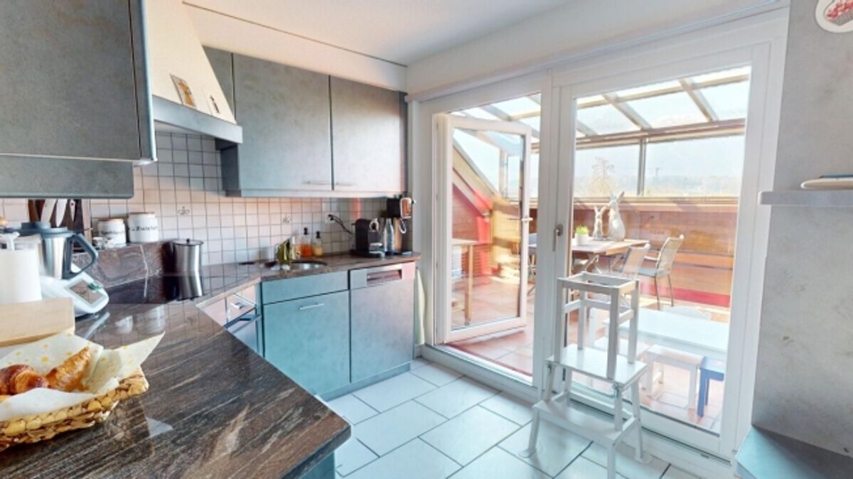 Grosszügig, 6.5 Zimmer, Top-Aussicht, perfekte Lage und 3 Balkone - 7