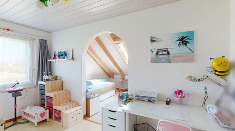 Grosszügig, 6.5 Zimmer, Top-Aussicht, perfekte Lage und 3 Balkone - 11