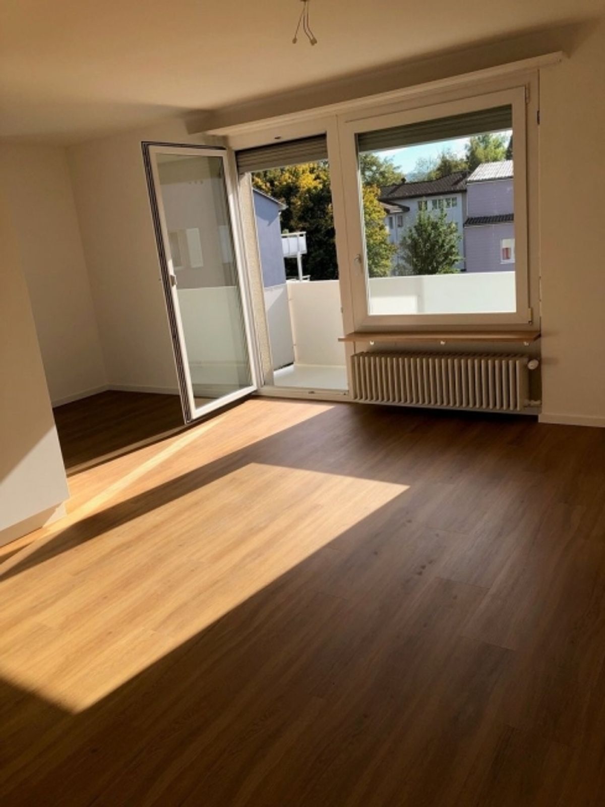 SINGEL  Wir bieten eine 1,5 Zimmerwohnung nach Totalsanierung an - 6