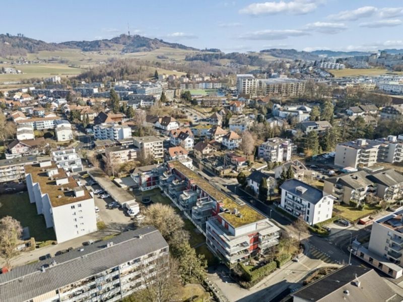 Attraktive 4.5-Zimmer-Erdgeschosswohnung mit viel Tageslicht - 12