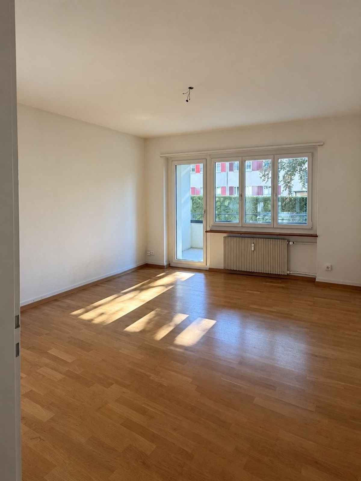 Helle 3.5-Zimmerwohnung mit verglastem Balkon in Liebefeld - 1