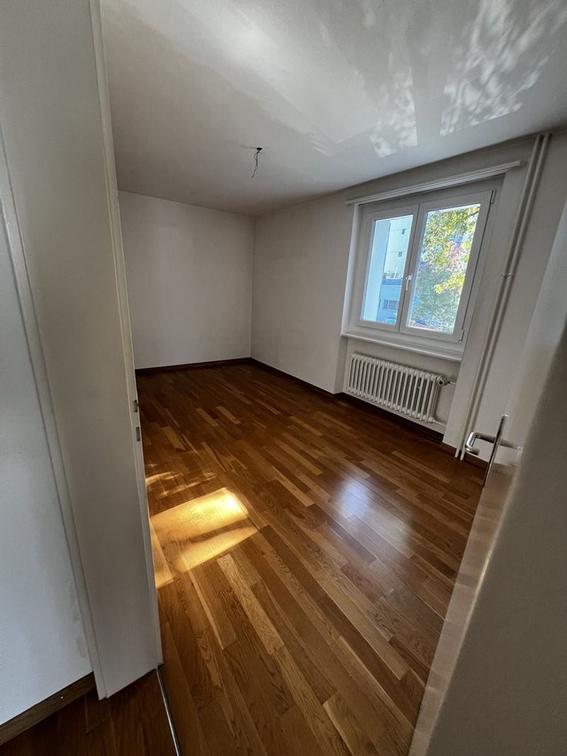 Helle 4-Zimmer-Wohnung im Erdgeschoss in Steinhausen - 8