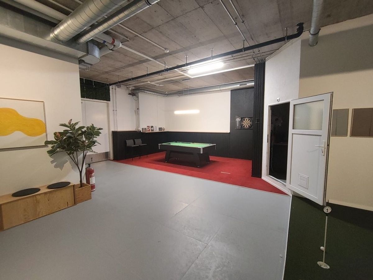 À LOUER BUREAUX DE 187 m2 ENV. À ETOY - 2