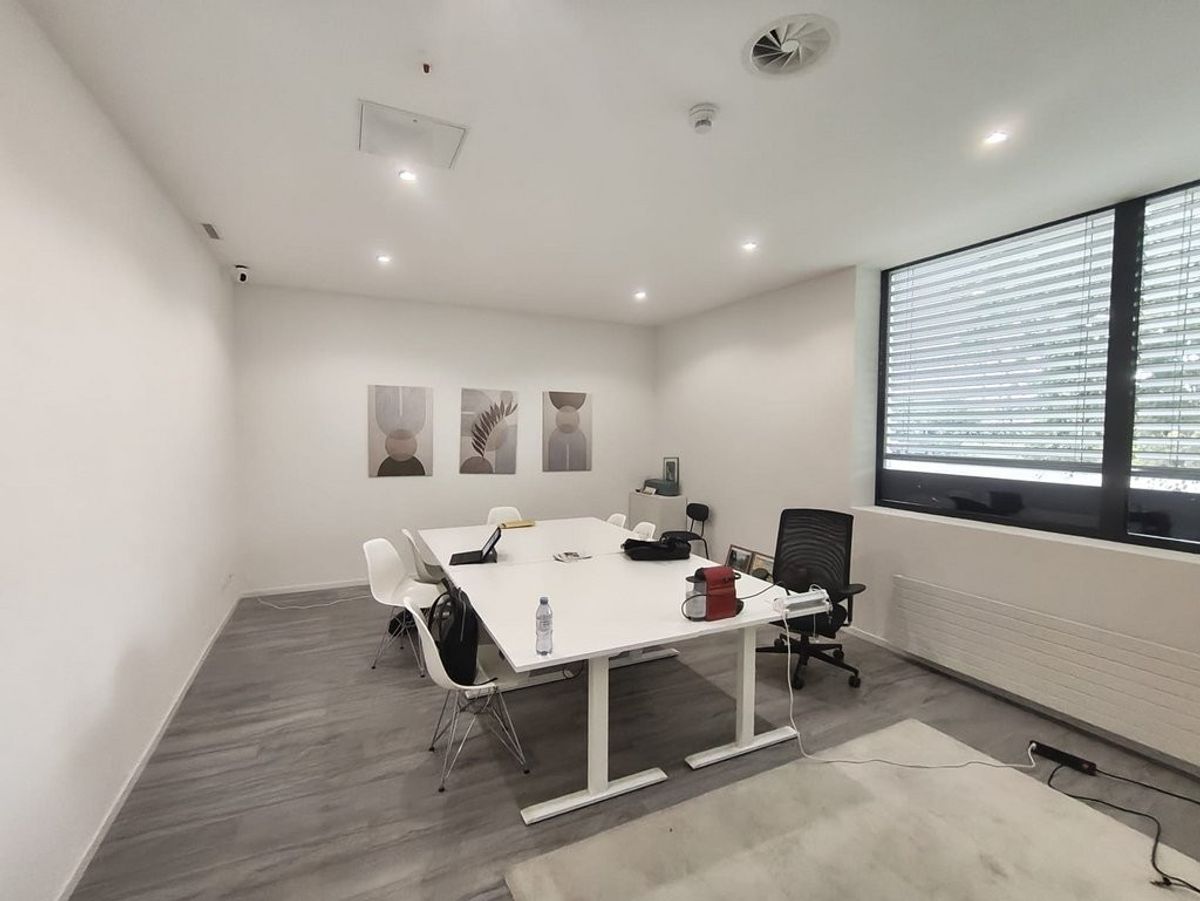 À LOUER BUREAUX DE 187 m2 ENV. À ETOY - 10