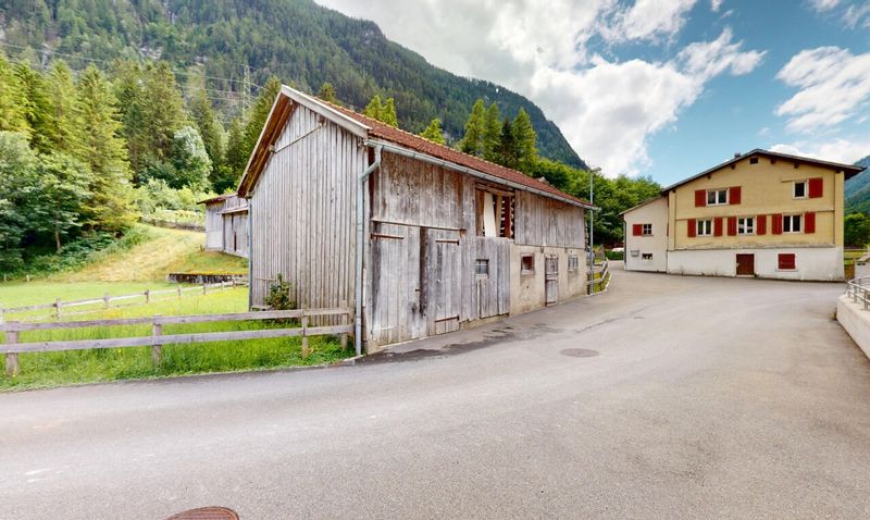Haus mit Stall und grossem Grundstück in idyllischer Lage in Vättis SG - 2