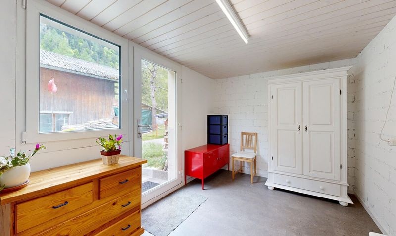Naturnahes 5.5 Zimmer Einfamilienhaus mit grossem Grundstück - 10