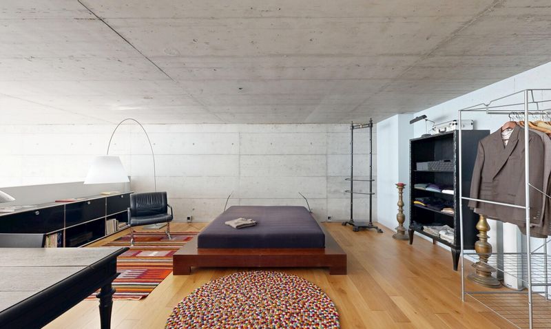 100 m² duplex loft in the former Suchard factory in Serrières - 11