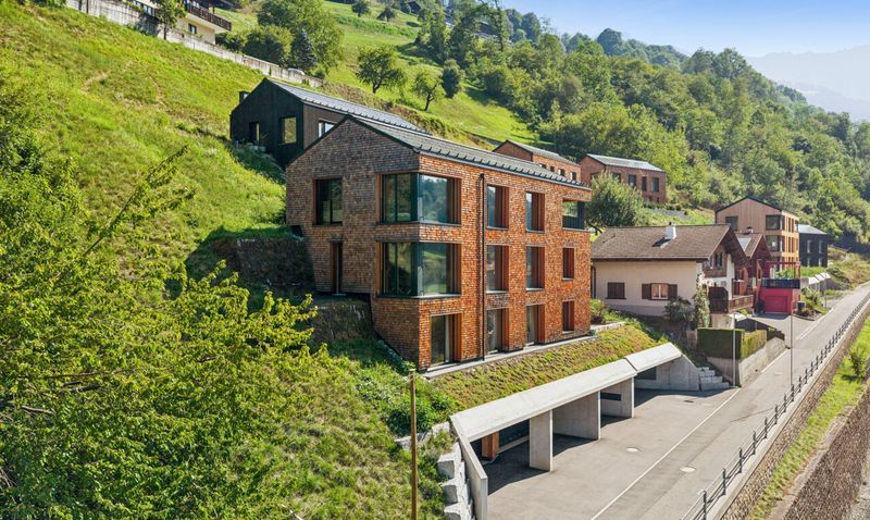 Moderne 2.5 Zimmer Wohnung mit Bergsicht in Küblis - 1