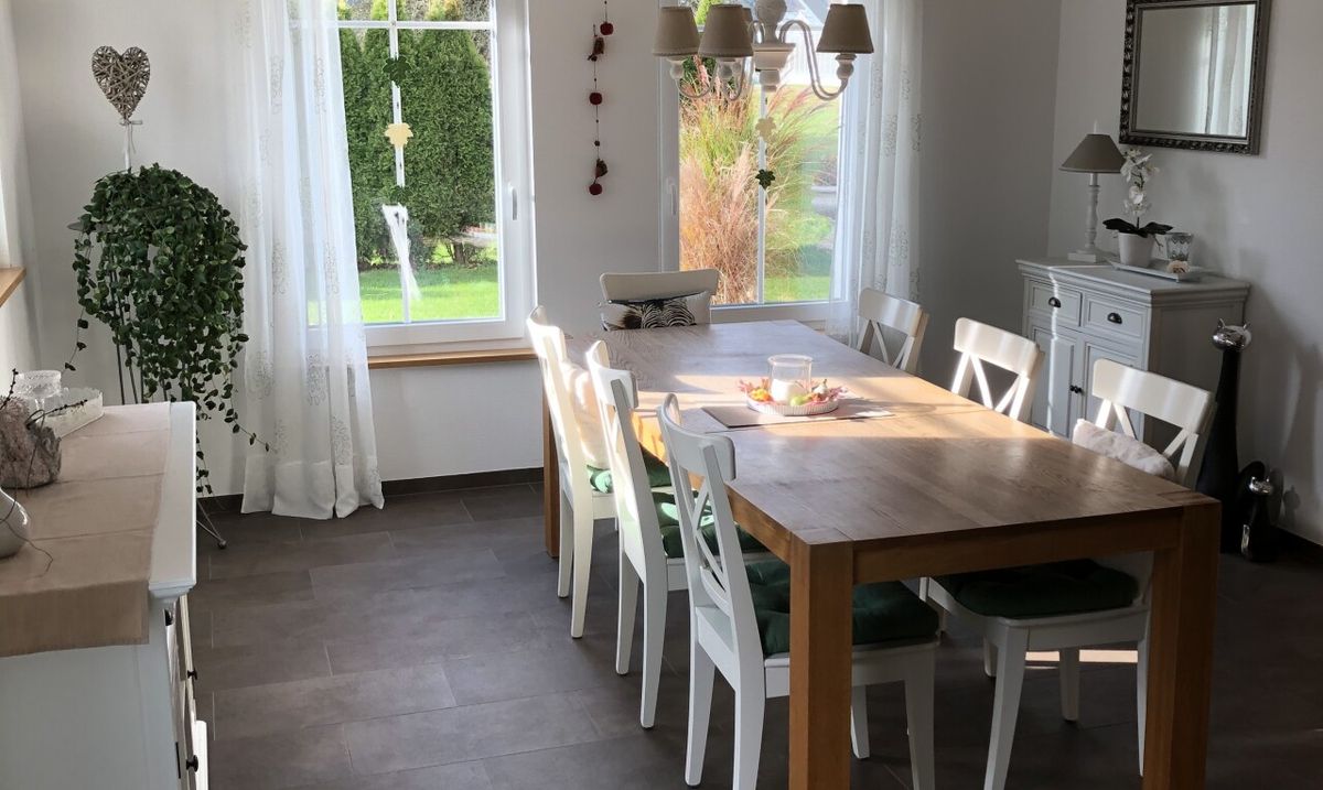 8.5 - Zimmer Einfamilienhaus mit viel Platz, Garten & ruhiger Wohnlage - 8