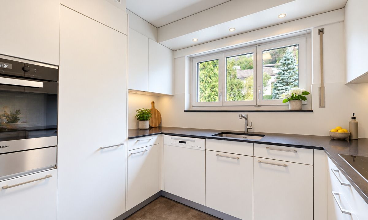 Stilvolles 5.5-Zimmer-Einfamilienhaus an begehrter Lage - 3