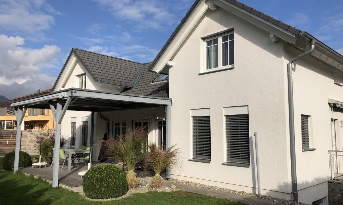 8.5 - Zimmer Einfamilienhaus mit viel Platz, Garten & ruhiger Wohnlage - 2