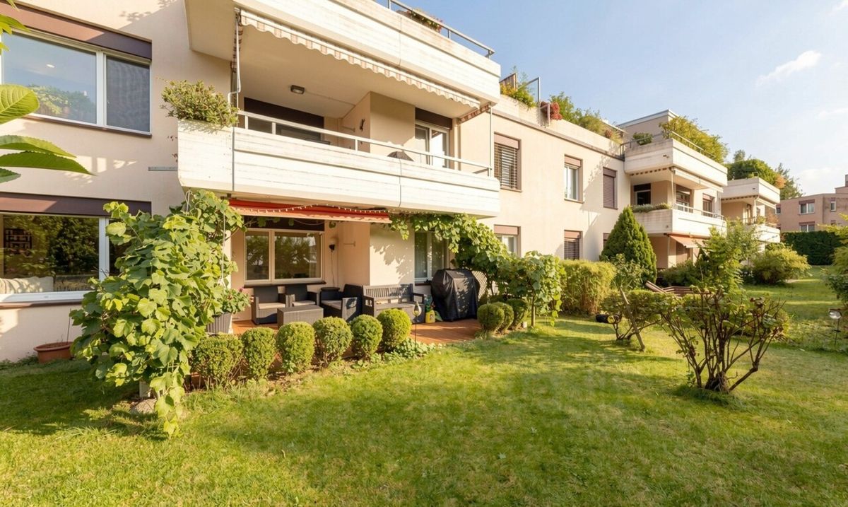Gartenwohnung mit enormem Potenzial an der Zürcher Goldküste - 1