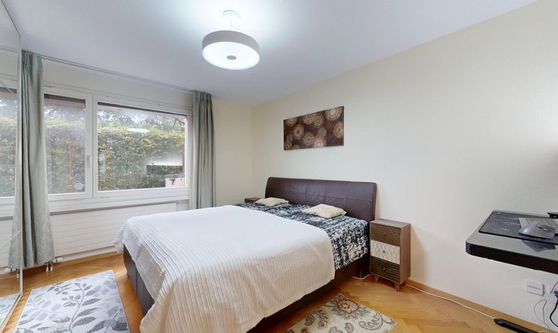 Garden Apartment with Exceptional Potential on Zurich’s Gold Coast - 5
