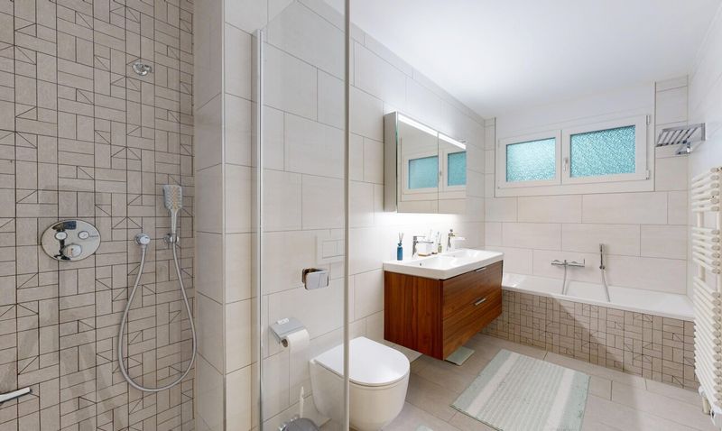 Garden Apartment with Exceptional Potential on Zurich’s Gold Coast - 7