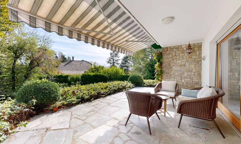Charming detached house in a completely peaceful setting in Coppet - 4