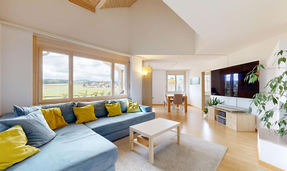 Schöne 6,5-Zimmer-Maisonette-Dachwohnung mit Terrassen und Aussicht - 0