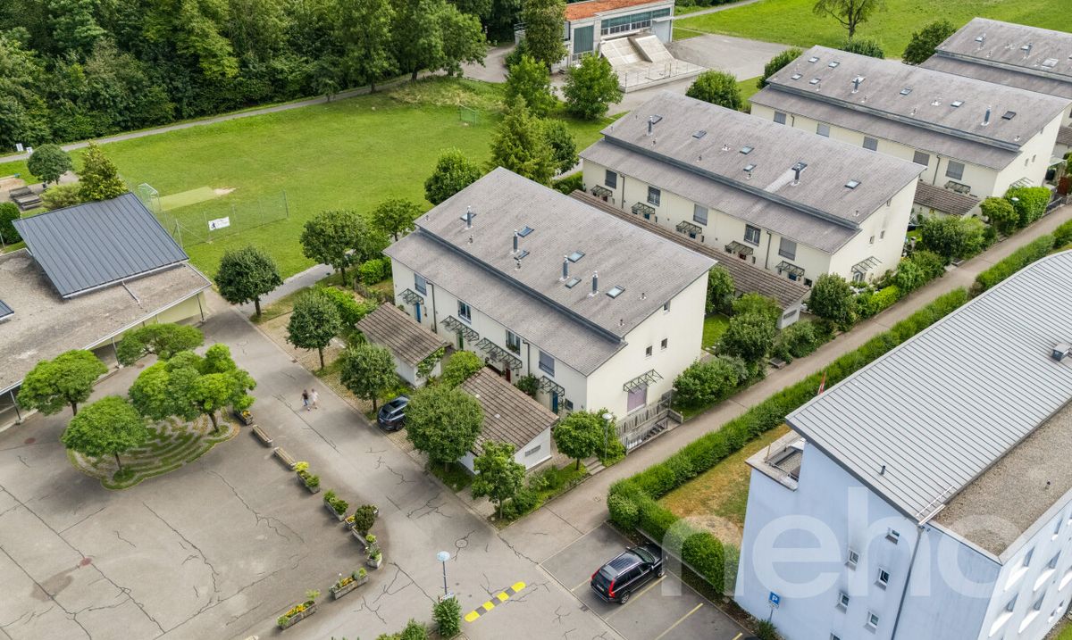Familienfreundliches Reiheneinfamilienhaus in Emmen - 1