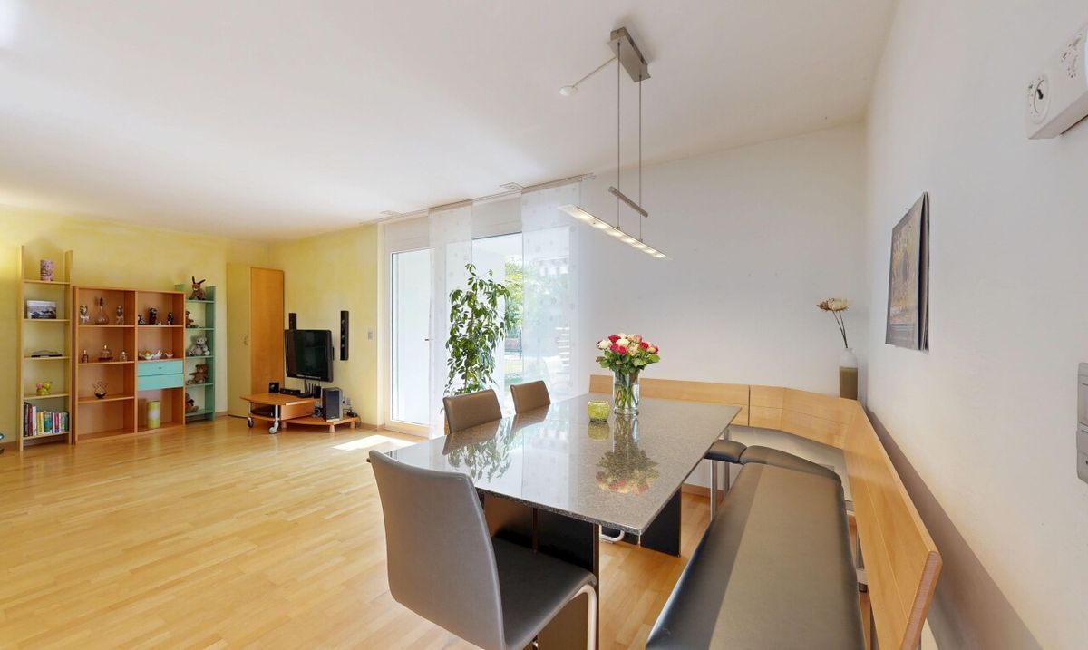 4.5-Zimmerwohnung mit Garten, Terrassen und viel Privatsphäre - 0