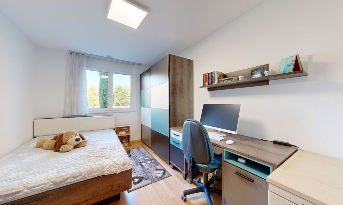 4.5-Zimmerwohnung mit Garten, Terrassen und viel Privatsphäre - 4