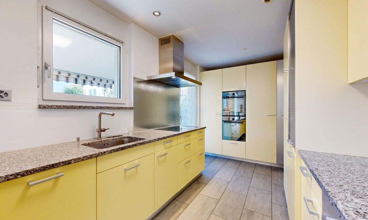 4.5-Zimmerwohnung mit Garten, Terrassen und viel Privatsphäre - 8