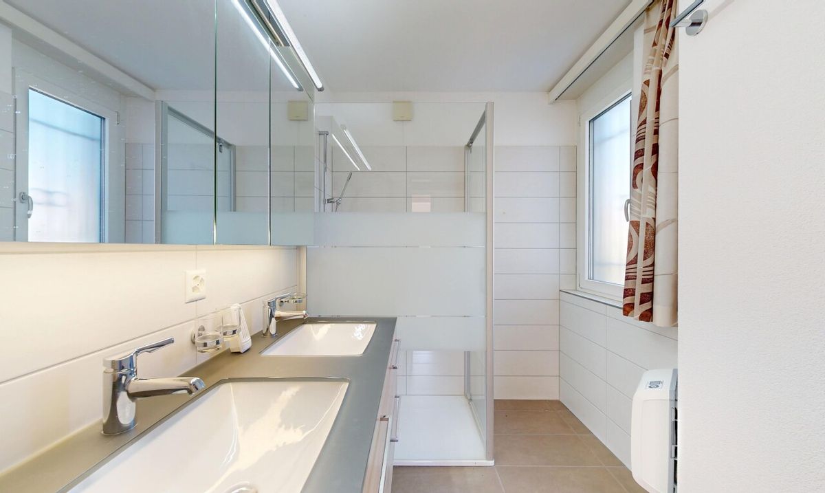Modernisiertes 5½-Zimmer-Haus mit Erdsonde und grossem Garten - 8