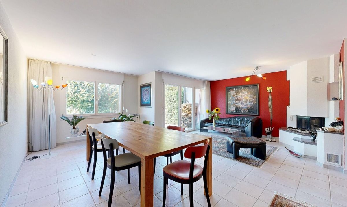 Gepflegtes 6,5-Zimmer-Reihenmittelhaus mit 2 Tiefgaragenplätzen - 0
