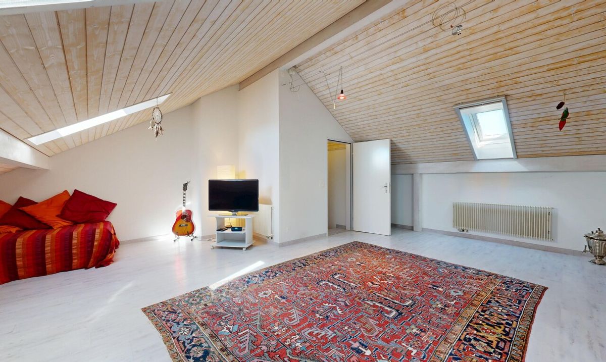 Gepflegtes 6,5-Zimmer-Reihenmittelhaus mit 2 Tiefgaragenplätzen - 8