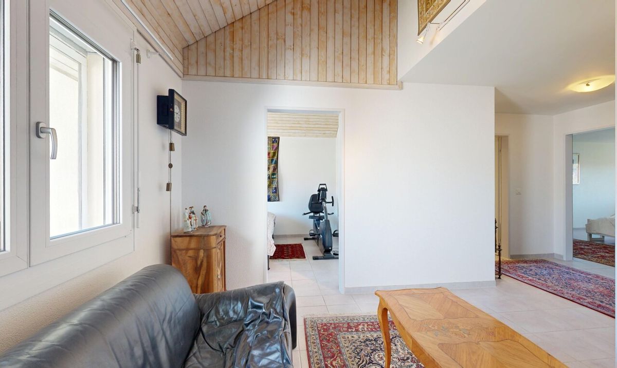 Gepflegtes 6,5-Zimmer-Reihenmittelhaus mit 2 Tiefgaragenplätzen - 9