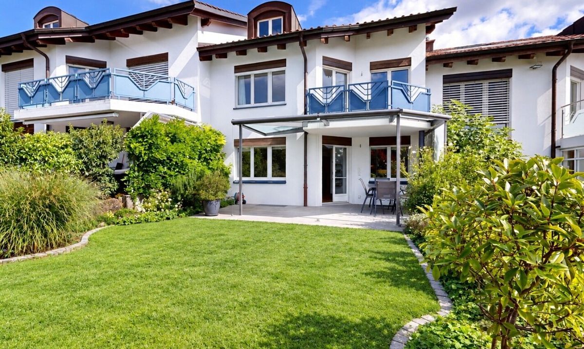 Aussergewöhnliches 5.5-Zimmer-Reihenhaus an Toplage - 0
