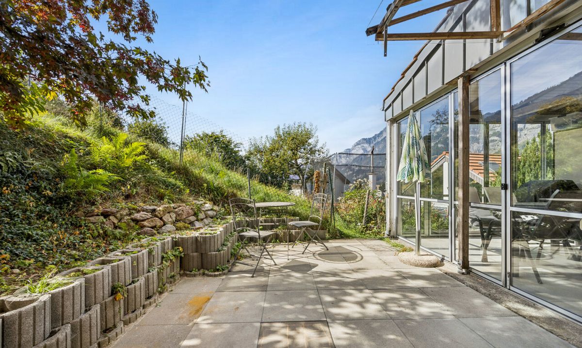 6.5-Zimmer-Einfamilienhaus mit Einliegerstudio und Seesicht - 6
