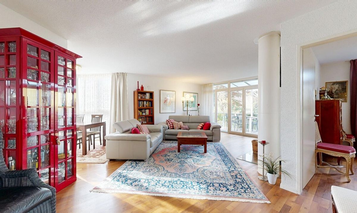 Grosszügige und einzigartige Wohnung an ruhiger Lage - 4