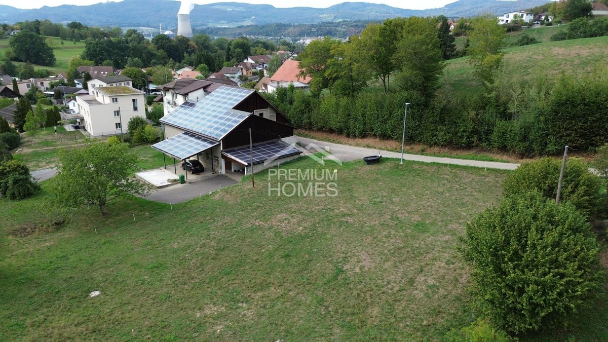 Grosses Bauland mit Entwicklungspotenzial & saniertem Mehrfamilienhaus - 0