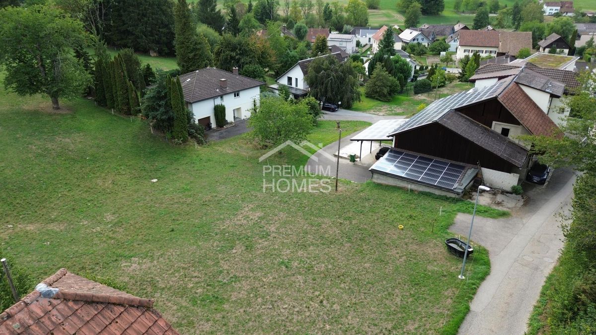 Grosses Bauland mit Entwicklungspotenzial & saniertem Mehrfamilienhaus - 3