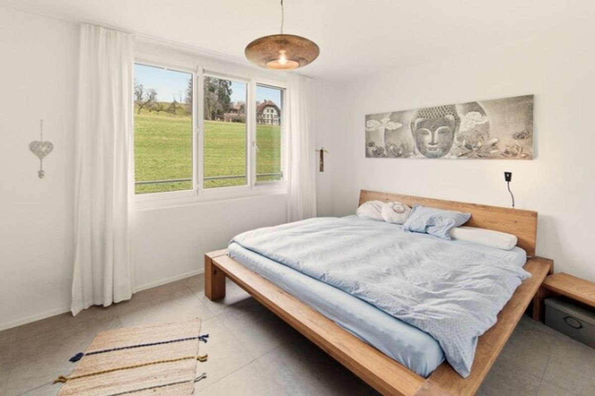 KLASSE UND KOMFORT IM GRÜNEN - NEUWERTIGE 4.5 ZIMMERWOHNUNG - 8