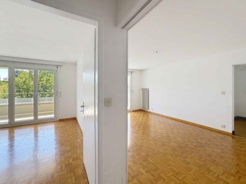 Helle 3,5 Zimmer mit je je 77,5 m² + großer Balkon 17,5 m² - 8