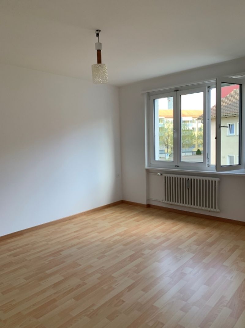 Geniale 2.5 Zimmerwohnung an sehr zentraler Lage - 2