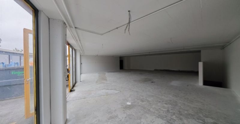 ECHALLENS - 388 m2 de surfaces polyvalentes au coeur du Gros-de-Vaud - 7