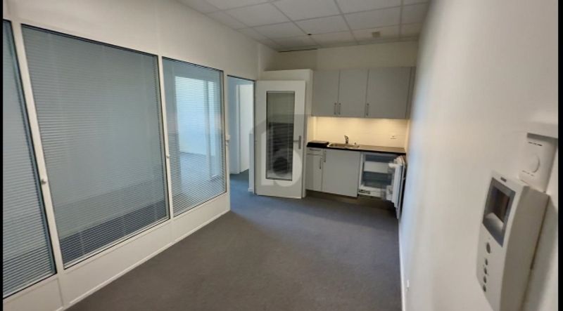 SPACIEUX ET CENTRAL - 5