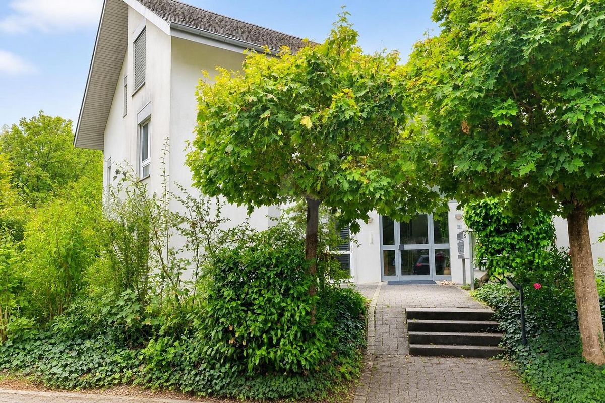 AN RUHIGER LAGE MIT VIEL PRIVATSPHÄRE! - 0