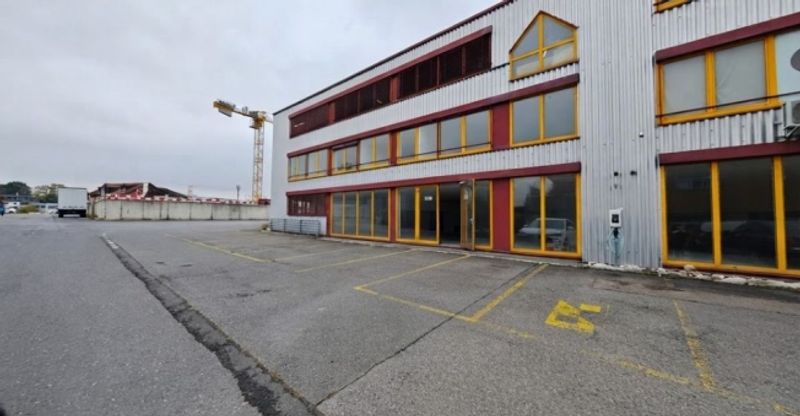 ECHALLENS - 597 m2 de surfaces polyvalentes au coeur du Gros-de-Vaud - 13