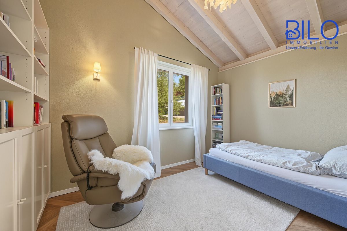 Exklusive 5,5‑Zimmer-Oase: ruhig gelegen mit Weitblick und Pool - 15
