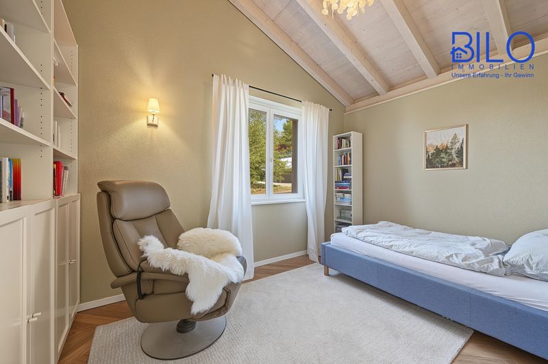 Exklusive 5,5‑Zimmer-Oase: ruhig gelegen mit Weitblick und Pool - 16