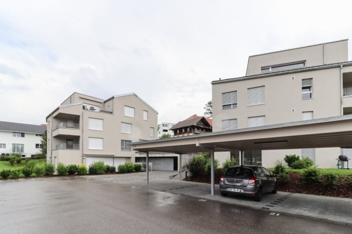 Bel appartement lumineux de 2.5 pièces avec grande terrasse - 0