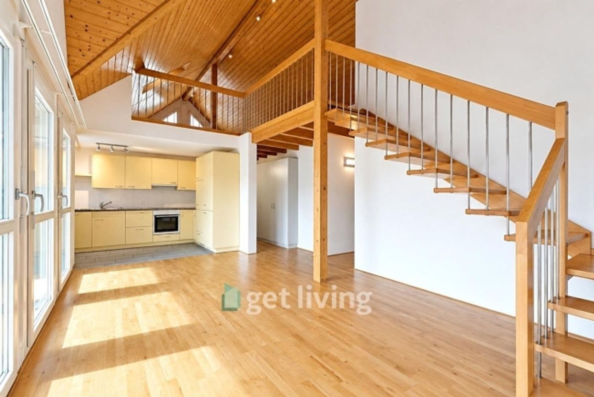 Moderne 4.5-Zimmer Dach-Maisonette-Wohnung in idyllischer Lage - 0