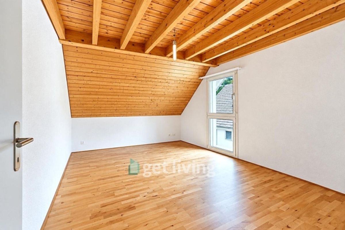 Moderne 4.5-Zimmer Dach-Maisonette-Wohnung in idyllischer Lage - 5